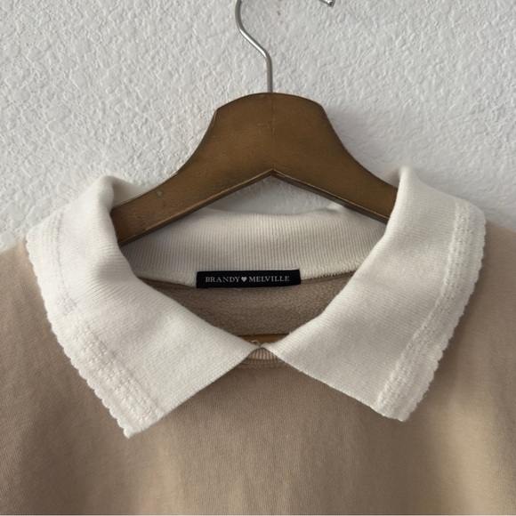Brandy Melville- Light Brown Polo Crewneck Sweatshirt- M - Picture 4 of 8